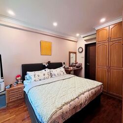 Stratford Court (D16), Condominium #553572841